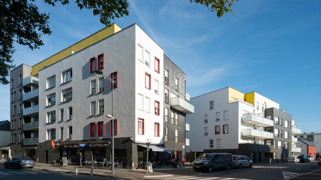 logements collectifs et commerce